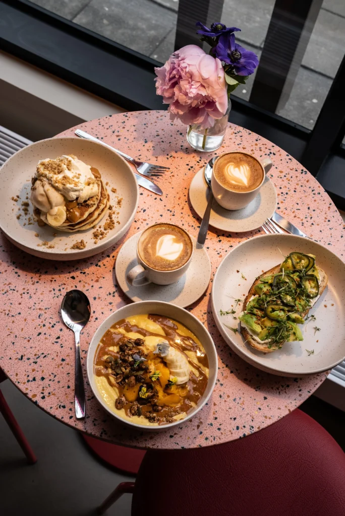 Frukosträtter på MR Cake i Moodkvarteret